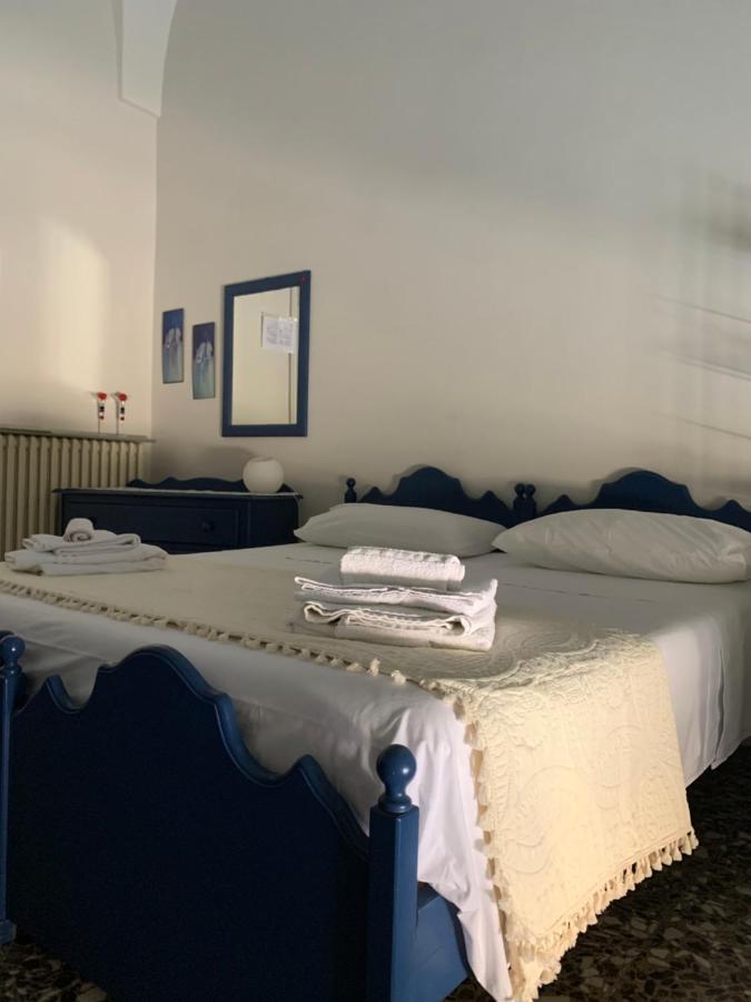 レッチェ Le Tre Civette Bed & Breakfast エクステリア 写真