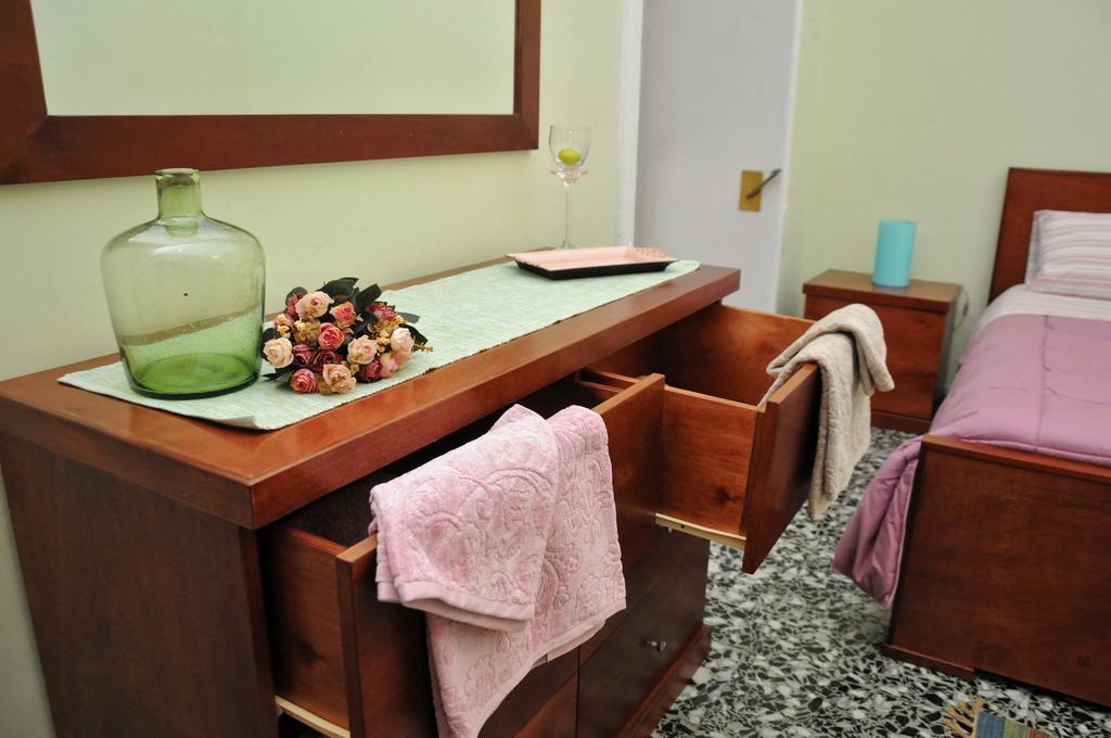 レッチェ Le Tre Civette Bed & Breakfast エクステリア 写真
