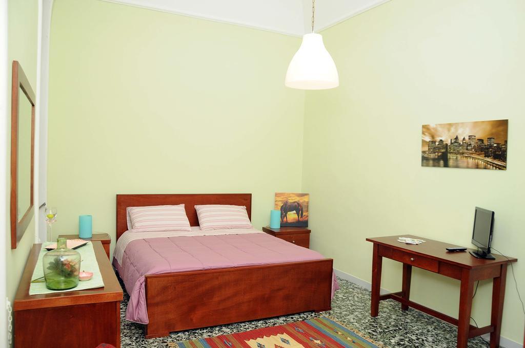 レッチェ Le Tre Civette Bed & Breakfast エクステリア 写真