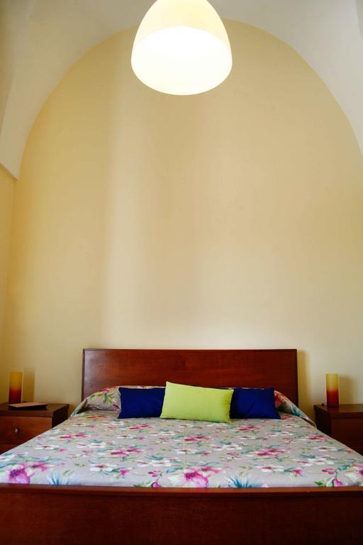 レッチェ Le Tre Civette Bed & Breakfast エクステリア 写真