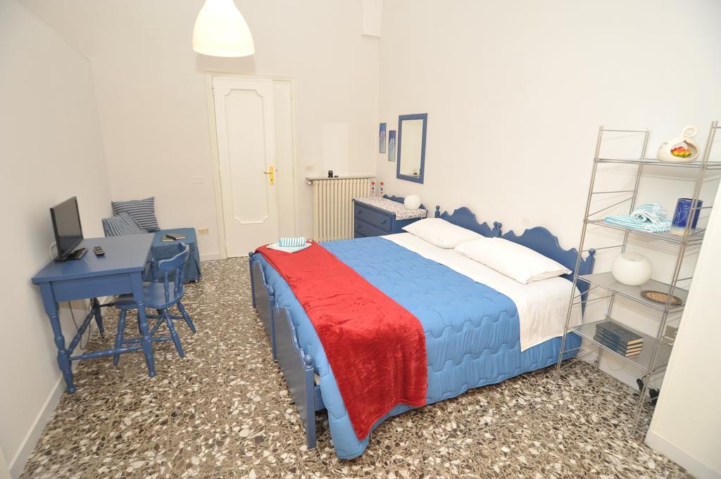 レッチェ Le Tre Civette Bed & Breakfast エクステリア 写真